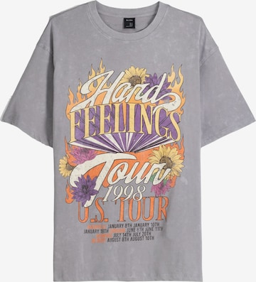 T-shirt Bershka en gris : devant