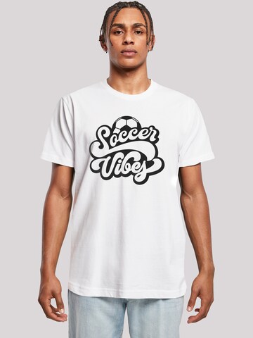 F4NT4STIC T-Shirt 'Soccer Vibes Typography Sporty Graphic' in Weiß: Vorderseite