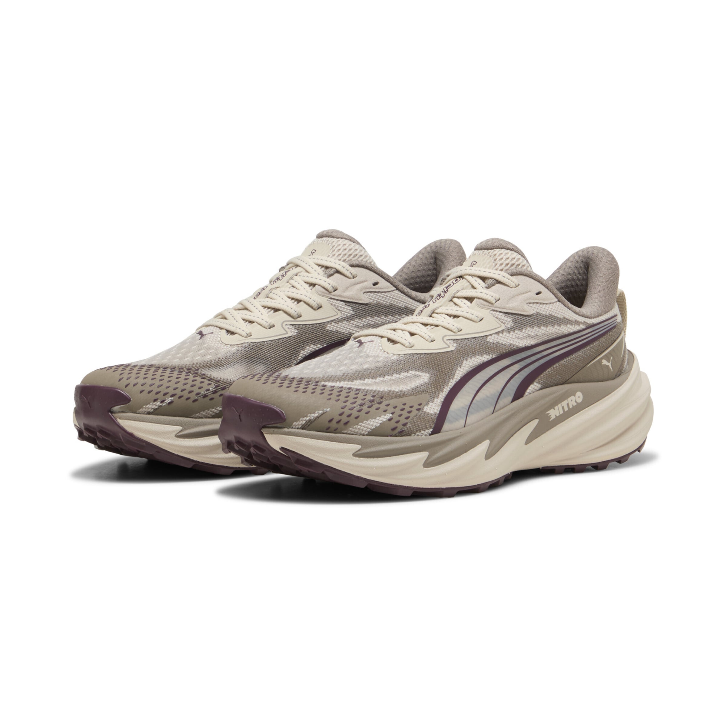 Chaussure de course PUMA en beige