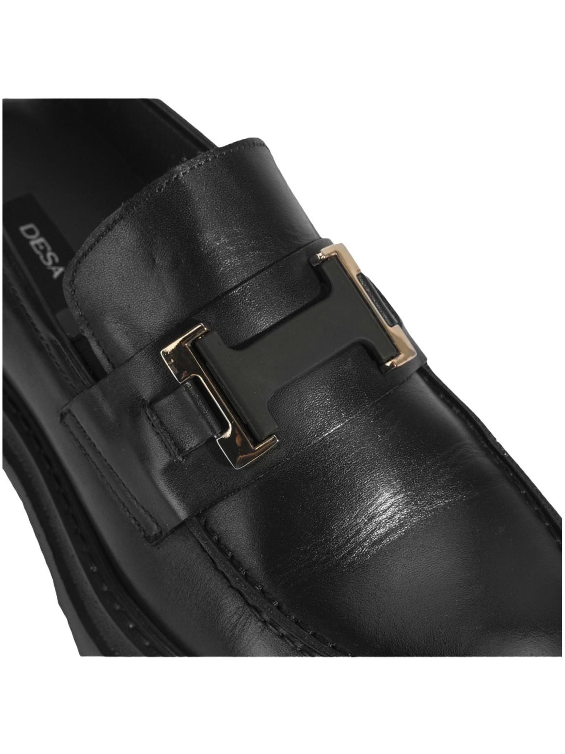 Desa Classic Flats in Black