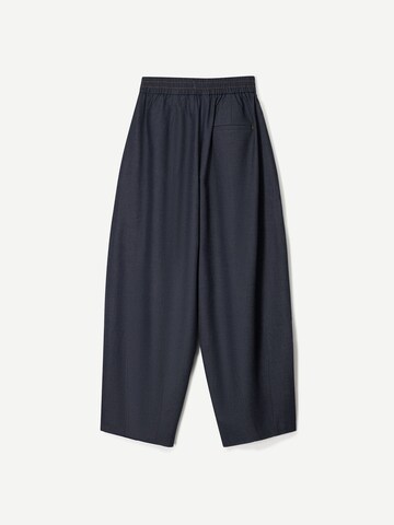 Wide leg Pantaloni con pieghe di Bershka in blu