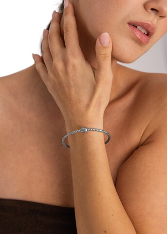 Ciondolo 'Leaf Stopper' di PURELEI in argento: frontale