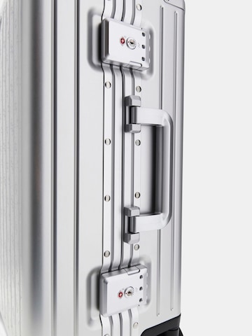 GUESS Cart in Silver