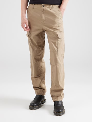 Regular Pantalon cargo Carhartt WIP en marron : devant
