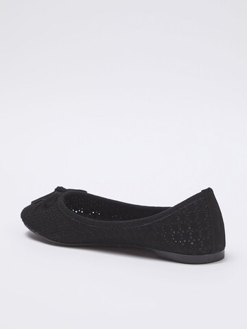 Trendyol Ballet Flats in Black