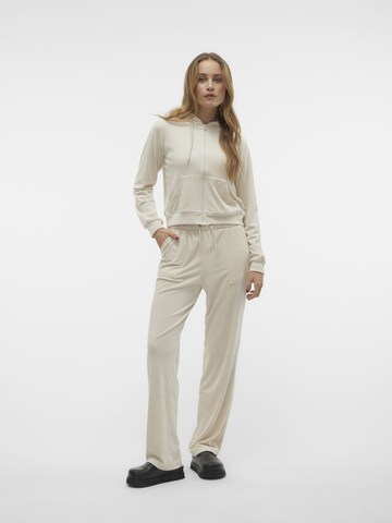 Regular Pantalon 'ATHENA' VERO MODA en beige