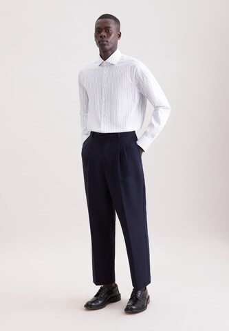 Coupe regular Chemise business 'Schwarze Rose' SEIDENSTICKER en gris