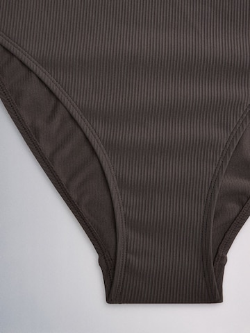 Bandeau Costum de baie întreg de la The Set pe maro