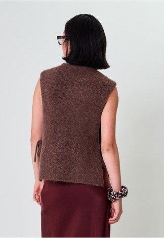 Pull-over 'Moxie' OH APRIL en marron