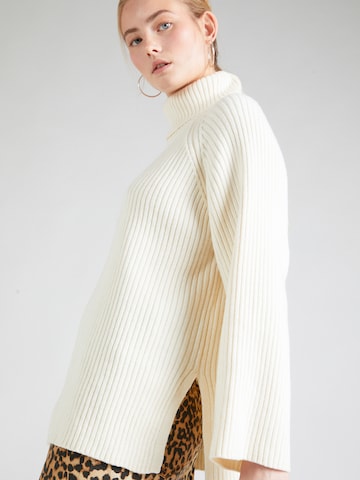 Gina Tricot Sweater in White