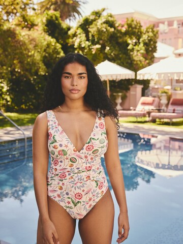 Cath Kidston Badpak in Beige