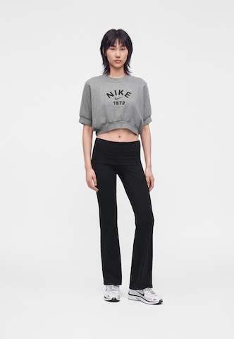juoda Nike Sportswear Kliošinis Tamprės 'CHILL'