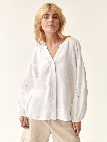 TATUUM Blouse 'WERONIKA' in White: front