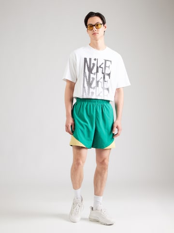 Nike Sportswear - Loosefit Pantalón 'WR' en verde