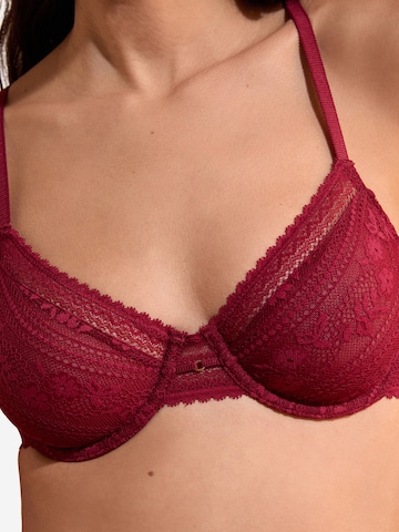 Classique Soutien-gorge 'Aura' ETAM en rouge