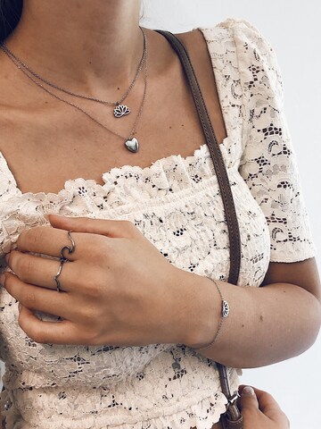 Hey Happiness Armband 'Lotus' in Zilver: voorkant