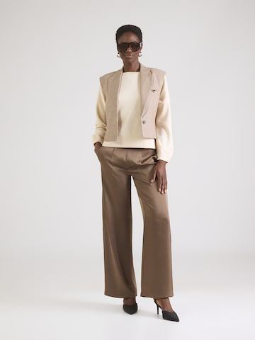 Bluză de molton de la COMMA pe bej