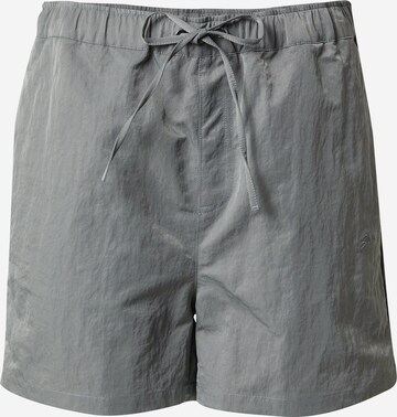 Sinned x ABOUT YOU Regular Shorts 'KENO' in Grau: predná strana