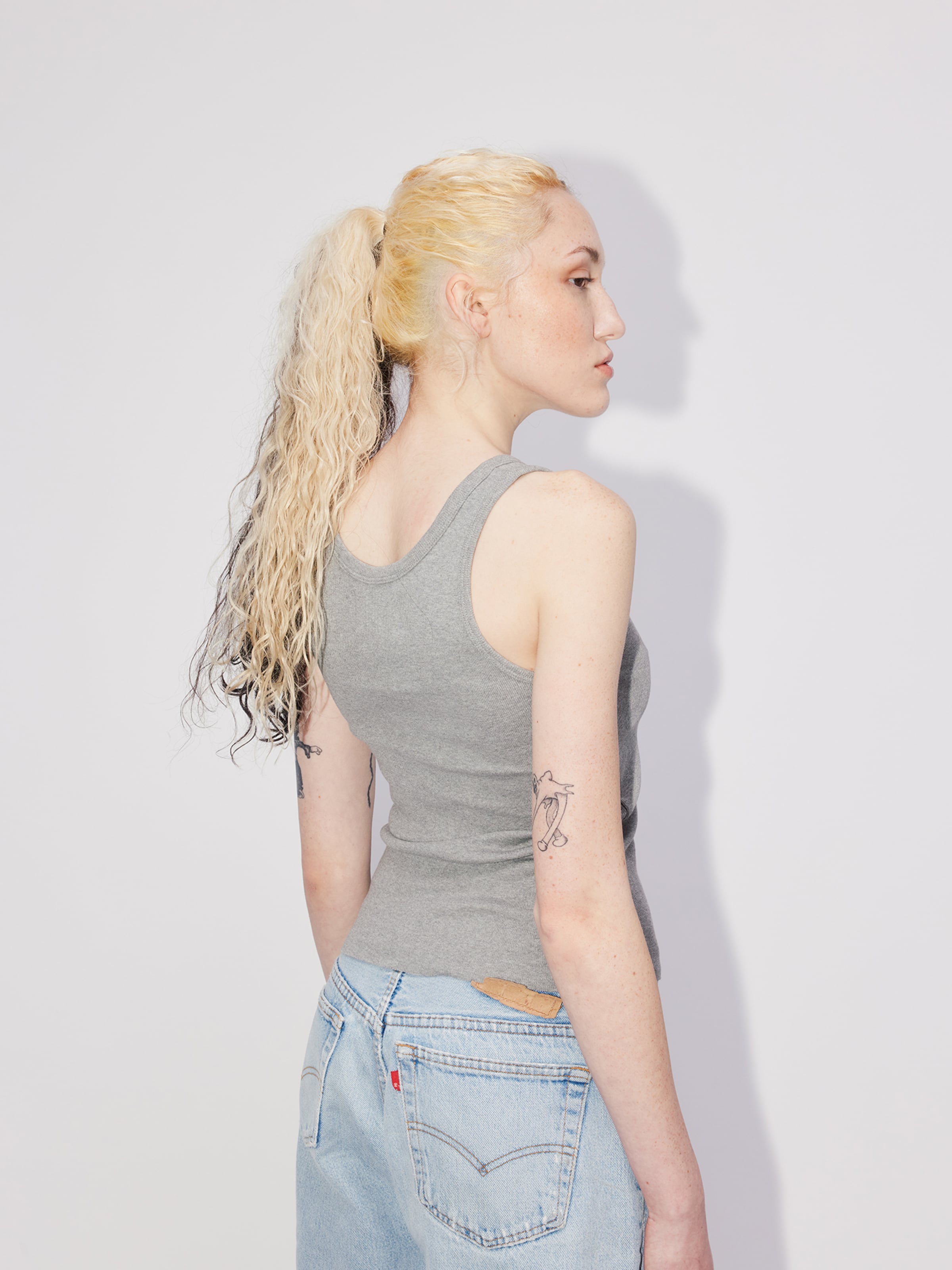 ABOUT YOU REBIRTH STUDIOS Topp 'Essential', värv hall