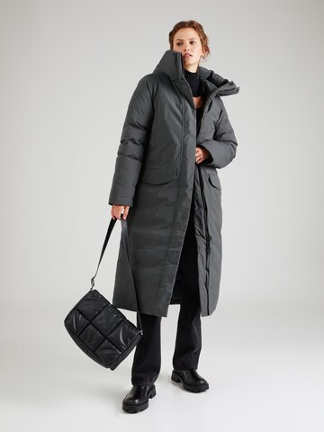 Manteau fonctionnel 'Asha' elvine en gris