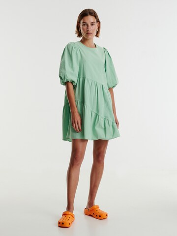 EDITED Платье 'Lene' в Зеленый