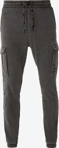 QS Regular Cargo Pants in Grey: front