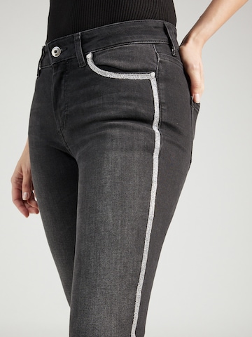 Skinny Jeans 'BLUSH' di ONLY in nero
