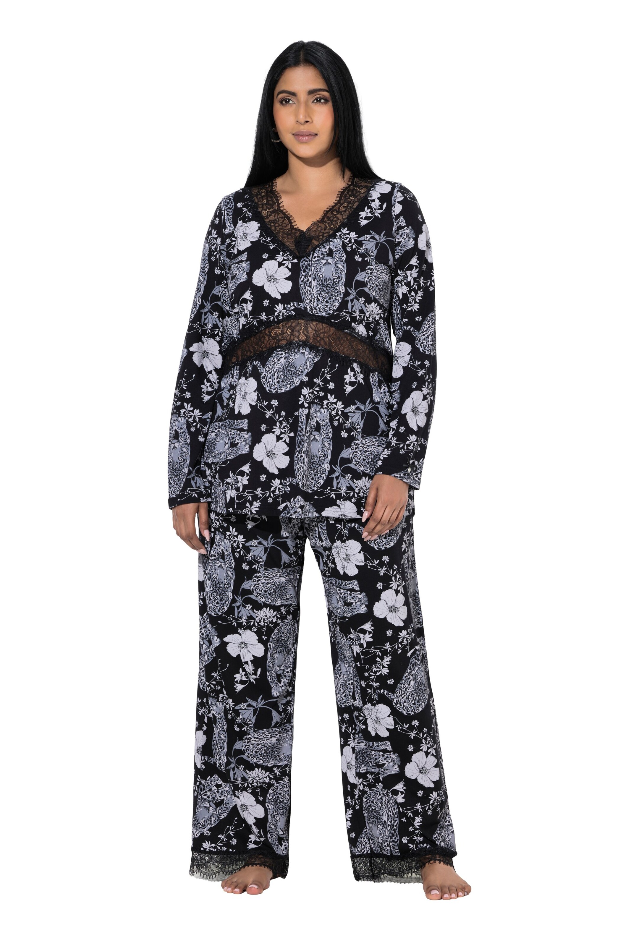 TruYou Pajama in Black: front