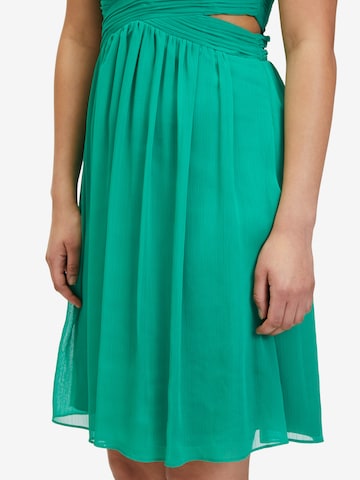 Robe de soirée Vera Mont en vert