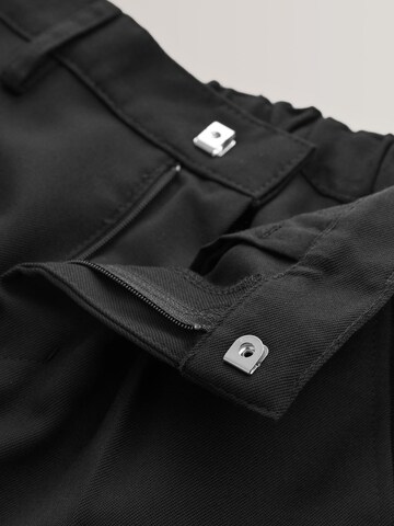 Next - regular Pantalón en negro