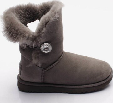 UGG Stiefel 38 in Grau: predná strana