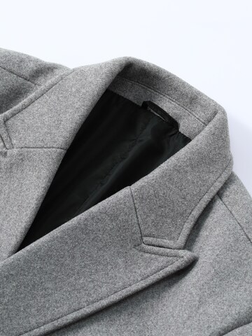 YOUTHUP Winter Coat in Grey