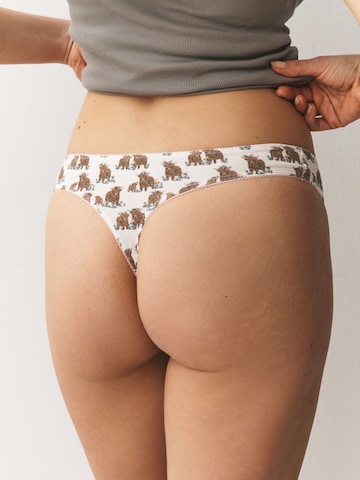 String di Next in colori misti