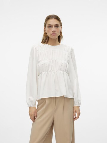 VERO MODA Blouse 'Lilja' in White: front