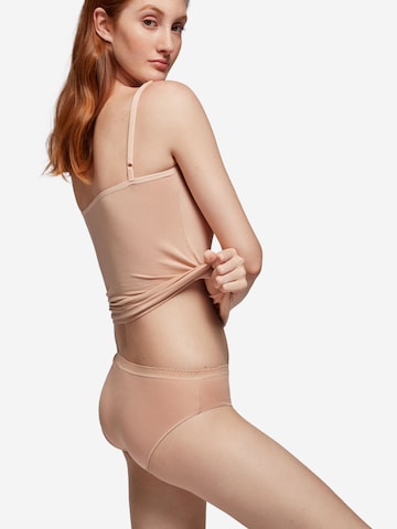 Gisela Slip in Beige