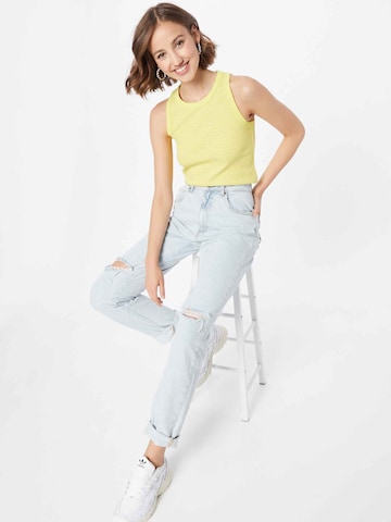 GAP - Top en amarillo