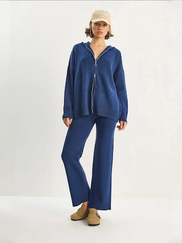 Bianco Lucci Pantsuit in Blue: front