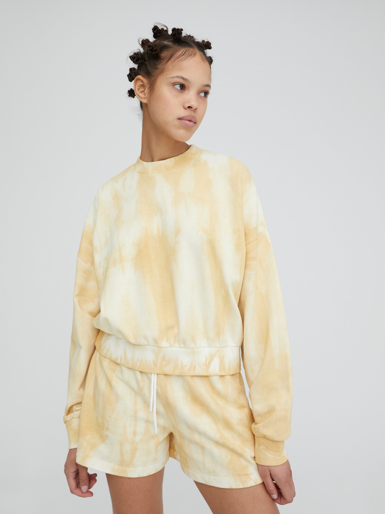 EDITED Sweatshirt 'Camilla' creme