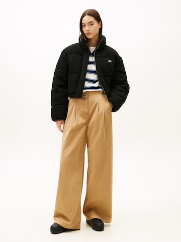 Baskets basses 'ESS' Tommy Jeans en noir