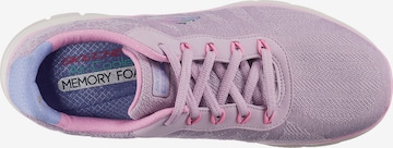 SKECHERS Sneaker in Lila