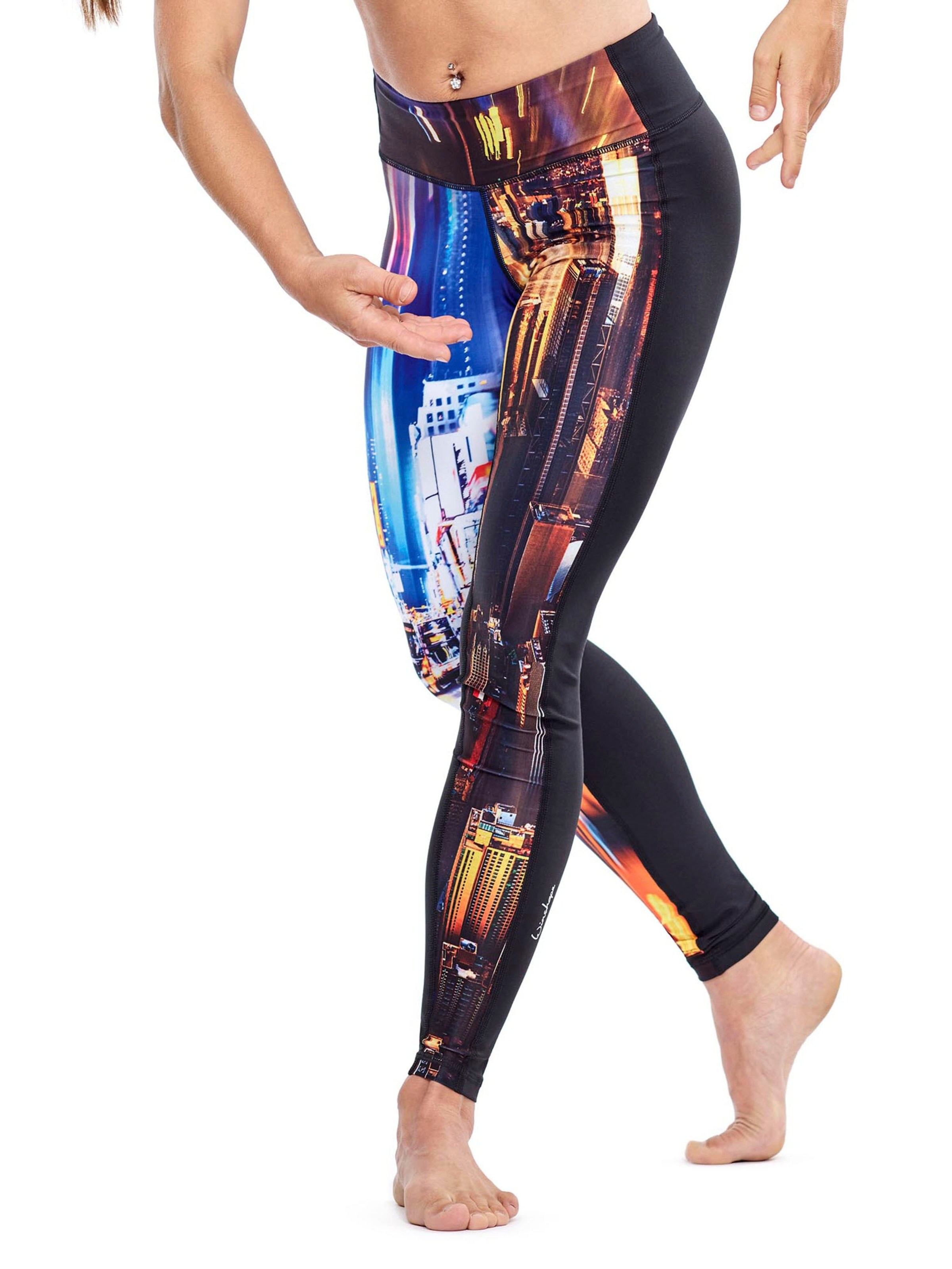 Winshape Skinny Sporthose 'AEL110' in Schwarz: Vorderseite