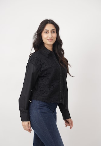CHERRY KOKO Blouse in Zwart