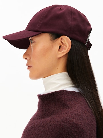 ARMEDANGELS Kšiltovka 'YAANIS BOLD' – červená