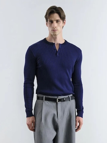 Giesto Pullover in Blau: Vorderseite