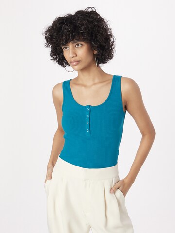 Top 'KITTE' di PIECES in blu: frontale