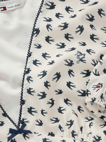 Robe Tommy Jeans en blanc