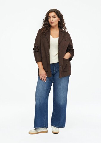 T-shirt s.Oliver CURVE en beige : devant