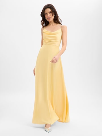 Marie Lund Evening Dress in Yellow: front