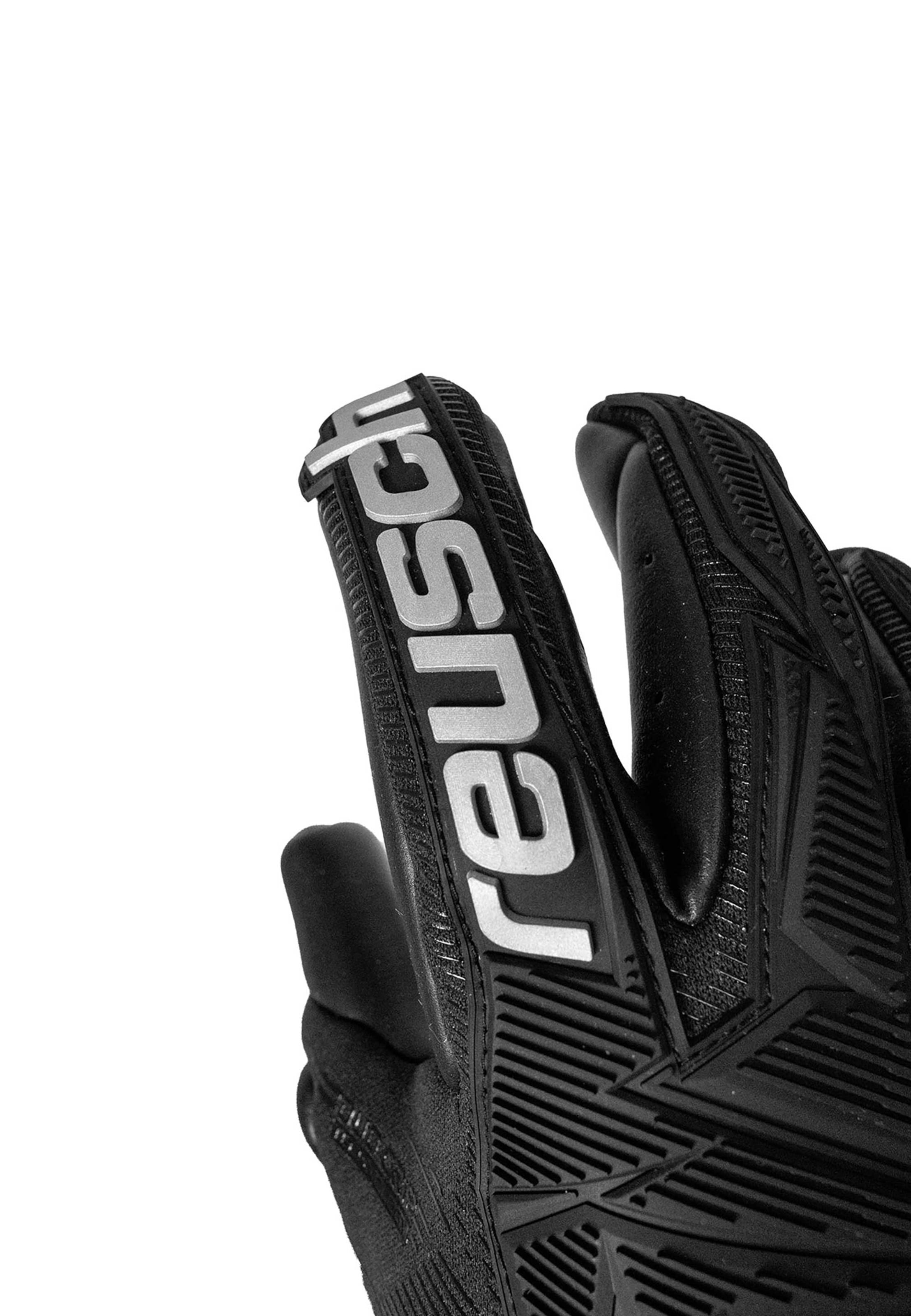 REUSCH Sports gloves 'Attrakt Duo Strapless' in Black