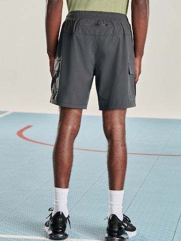 regular Pantaloni cargo di Next in grigio